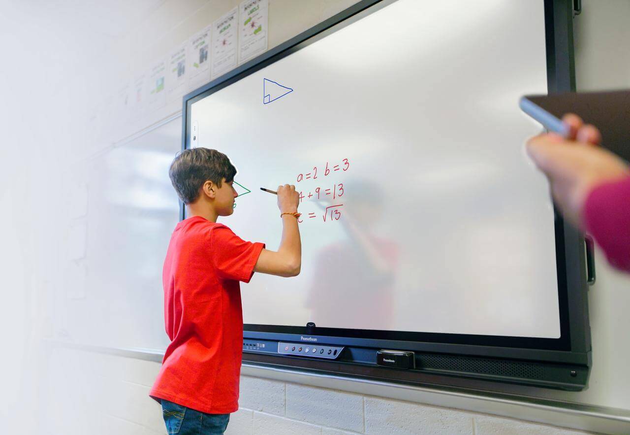 Monitor interattivi e schermi touch per le scuole di ogni ordine e grado